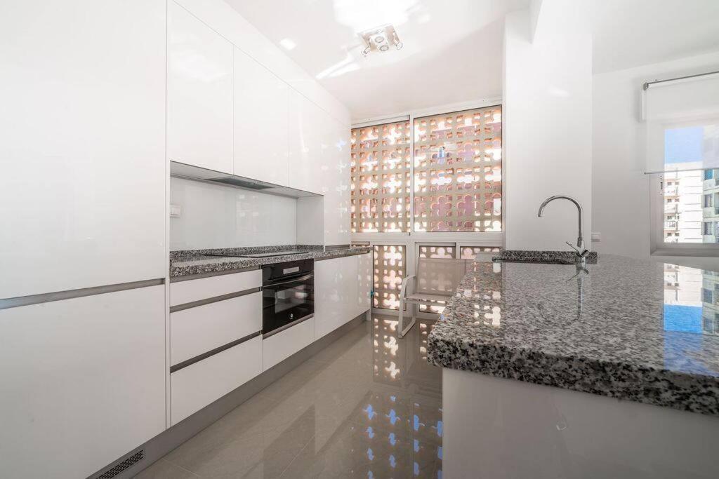 Stunning Fuengirola Gem With City And Sea Views Exterior photo